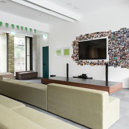 Racecourse Space Pop Up Randwick Экстерьер фото