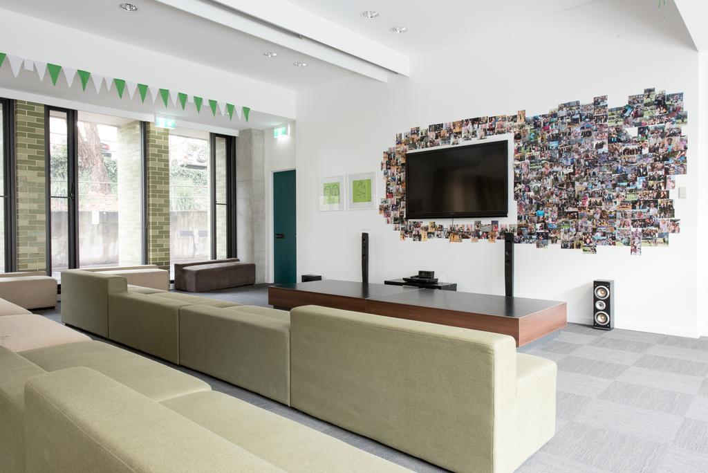 Racecourse Space Pop Up Randwick Экстерьер фото