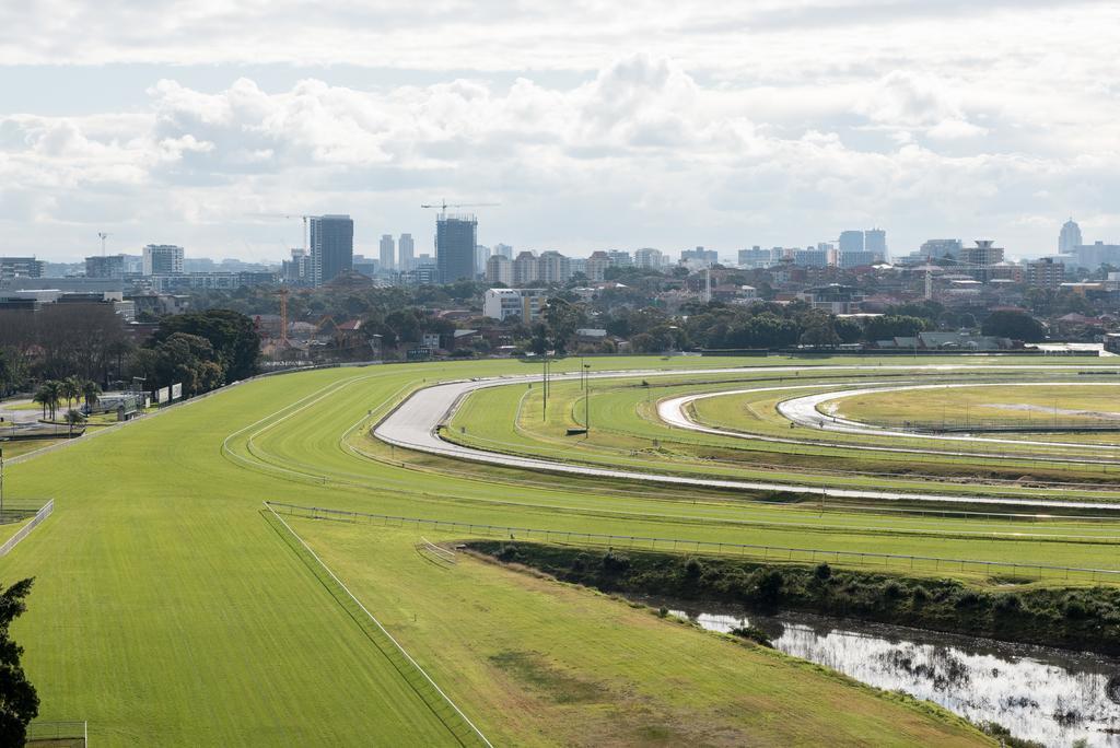 Racecourse Space Pop Up Randwick Экстерьер фото