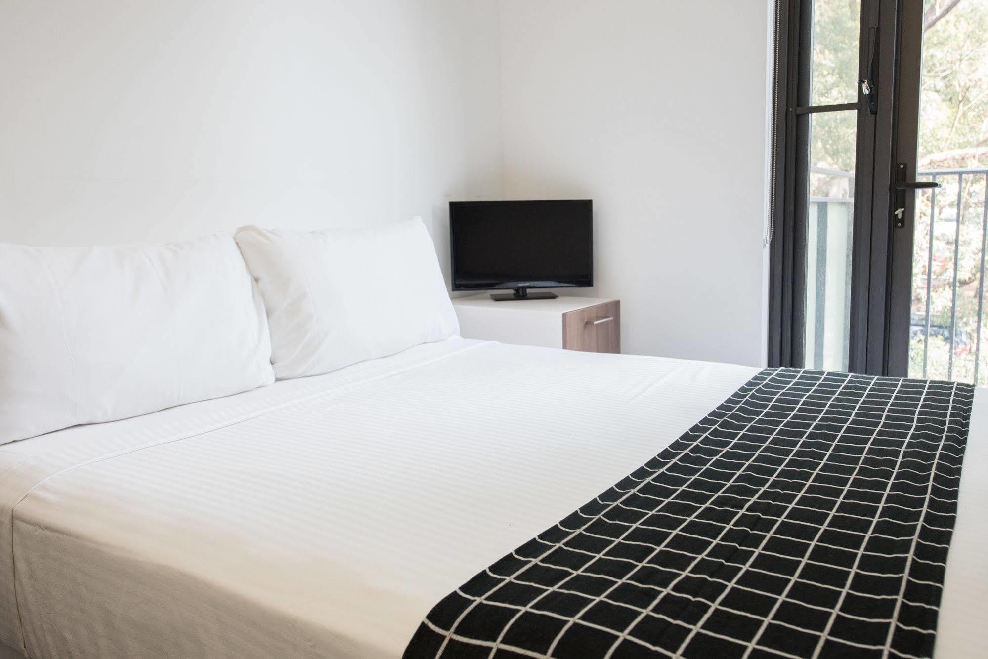 Racecourse Space Pop Up Randwick Экстерьер фото