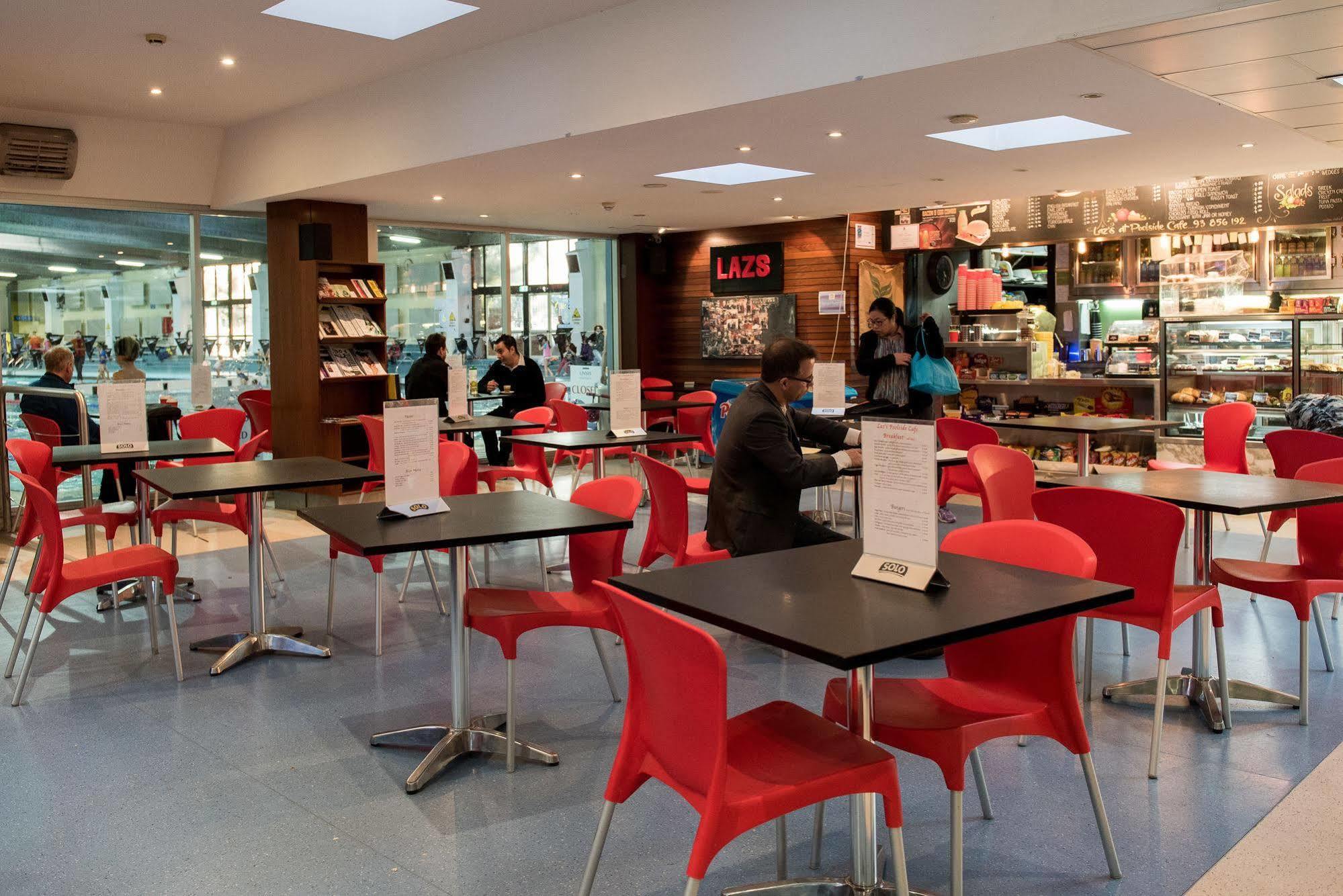 Racecourse Space Pop Up Randwick Экстерьер фото