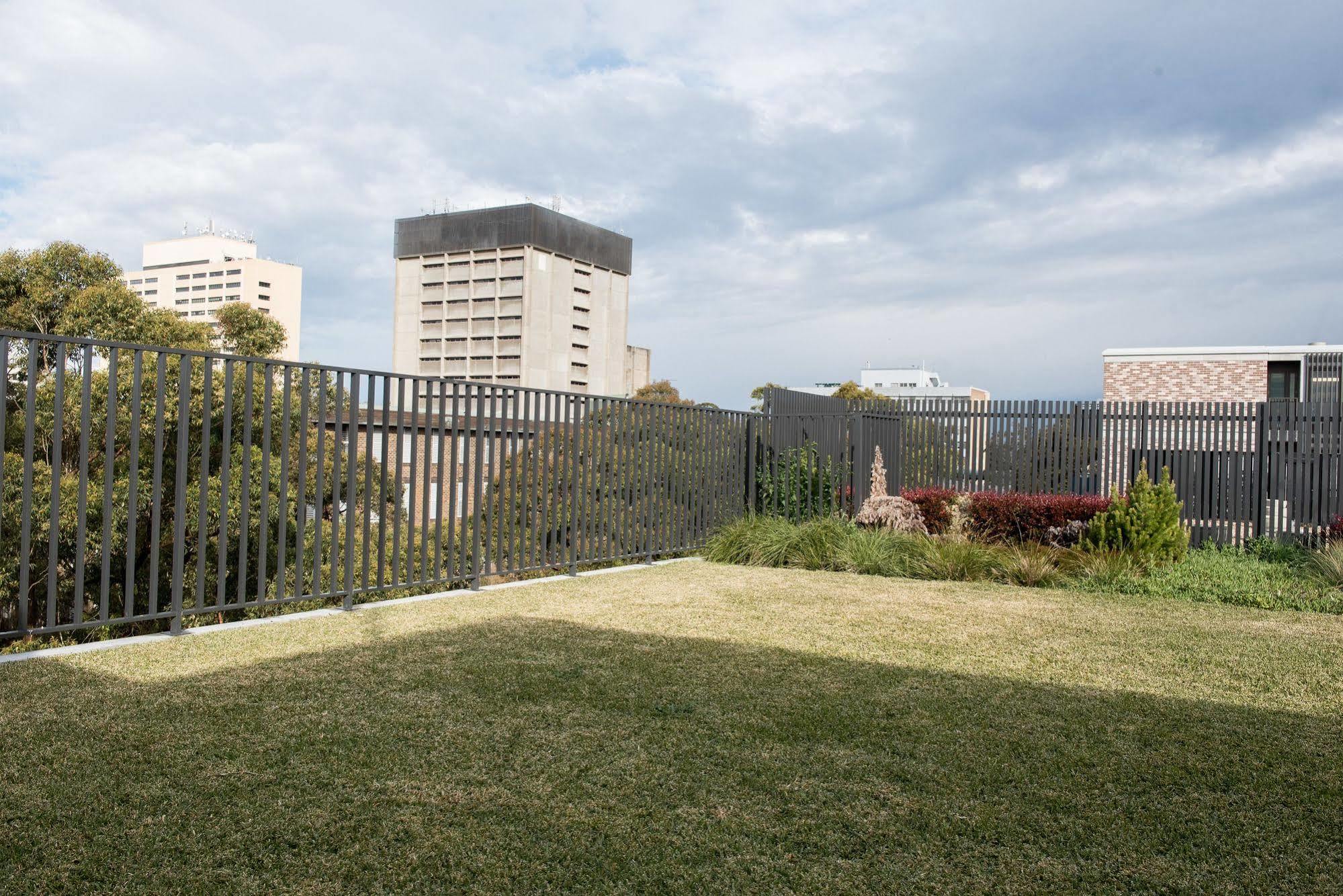 Racecourse Space Pop Up Randwick Экстерьер фото